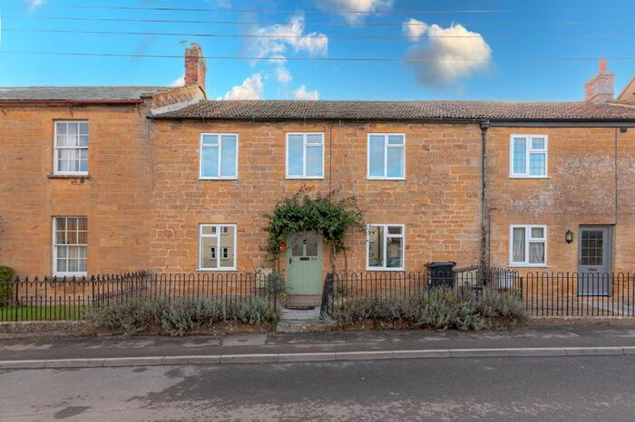 3 Bedroom Cottage To Rent In Bower Hinton, Martock, TA12