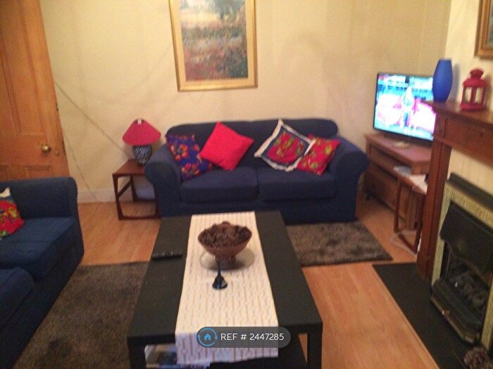 2 Bedroom Flat To Rent In Doncaster Road, Newcastle, NE2