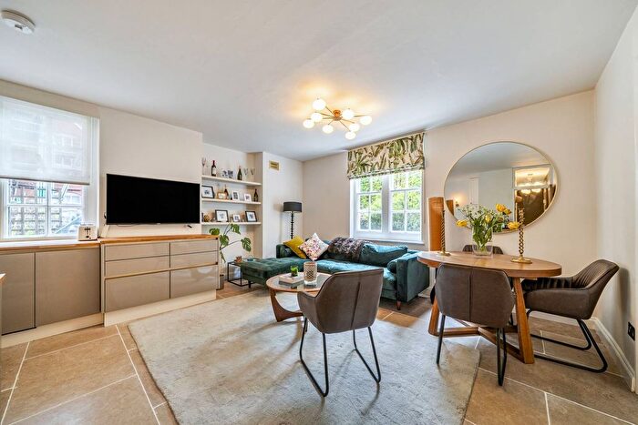 2 Bedroom Flat To Rent In Beaufort Street, Kings Road, London, SW3