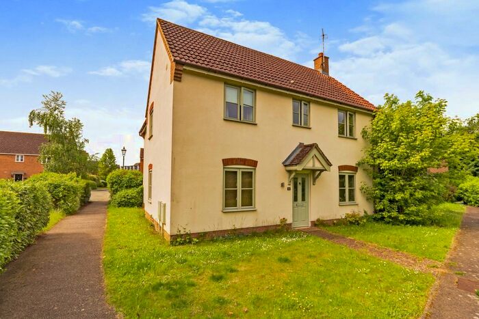 4 Bedroom Detached House To Rent In Norman Crescent, Middleton, MK10