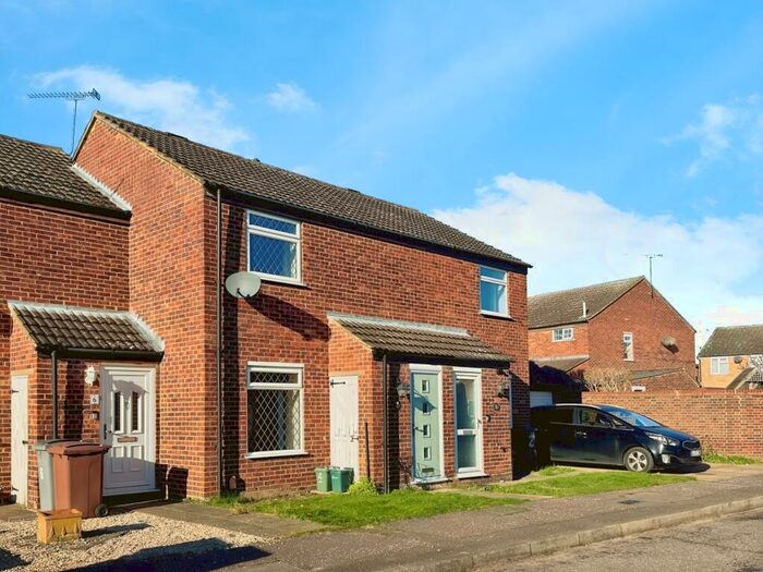 2 Bedroom House To Rent In Varden Close, Chelmsford, CM1