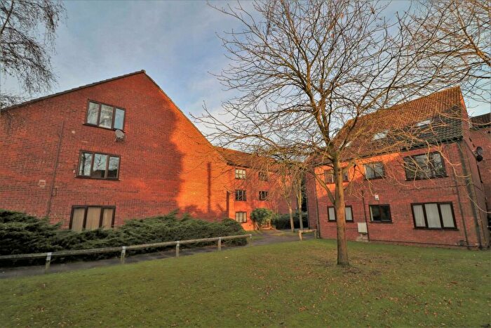1 Bedroom Apartment To Rent In Chilworth Gate, Broxbourne, EN10