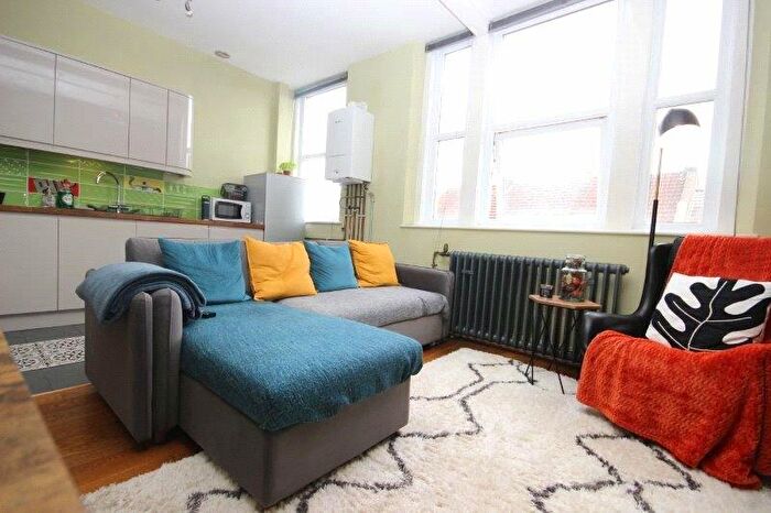 1 Bedroom Apartment To Rent In Hanham Road, Bristol, BS15