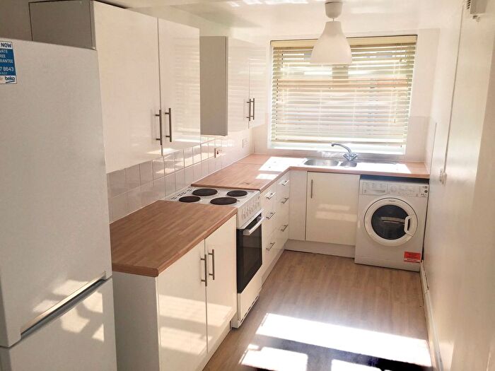 1 Bedroom Flat To Rent In Mildmay Road, Romford, RM7