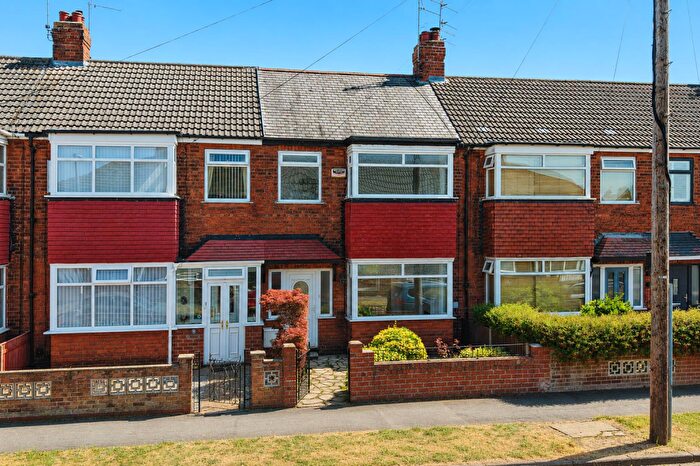 3 Bedroom Terraced House For Sale In Bernadette Avenue, Hull, HU4