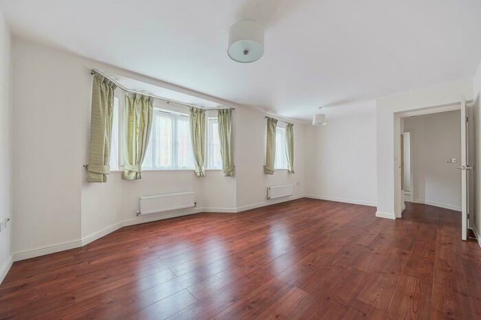 2 Bedroom Apartment To Rent In Bathing Place, Witney, OX28
