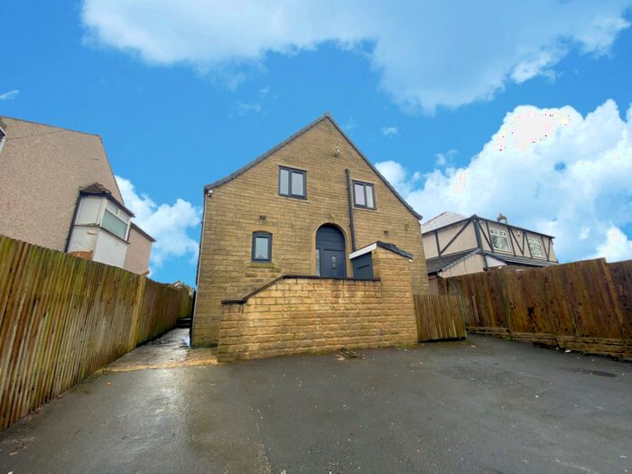 2 Bedroom Flat To Rent In Preet House, Wheatley Road, Halifax, West Yorkshire, HX3