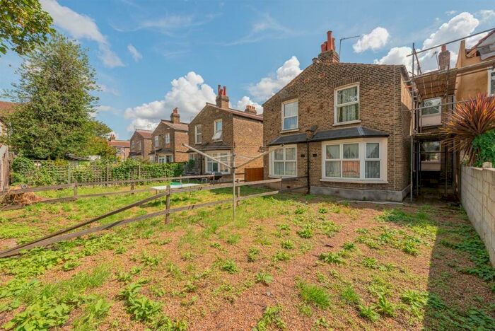 1 Bedroom Flat To Rent In Harold Road, London, E13