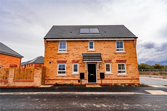 3 Bedroom End Of Terrace House For Sale In Bristol Avenue, New Waltham, Grimsby, Lincolnshire, DN36