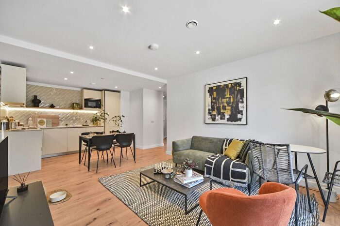 1 Bedroom Flat To Rent In Evelyn Street, London, SE8