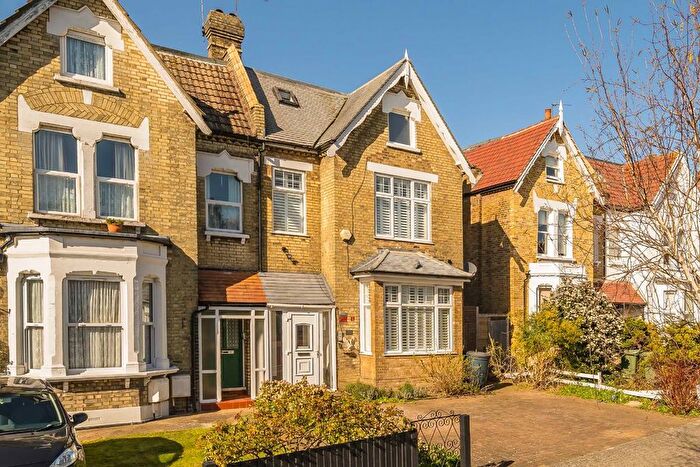5 Bedroom Semi Detached House For Sale In Baldry Gardens, Streatham, SW16