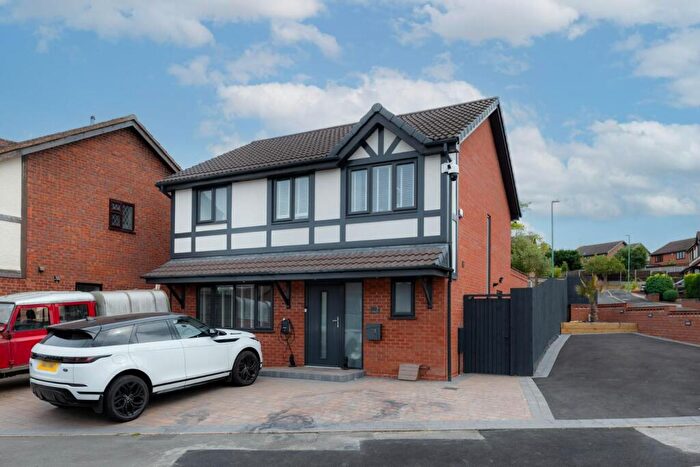 4 Bedroom Detached House For Sale In Patterdale Way, Brierley Hill, DY5