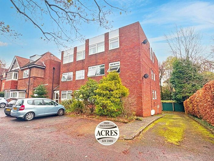 2 Bedroom Flat For Sale In Keneln Road, Sutton Coldfield, B73