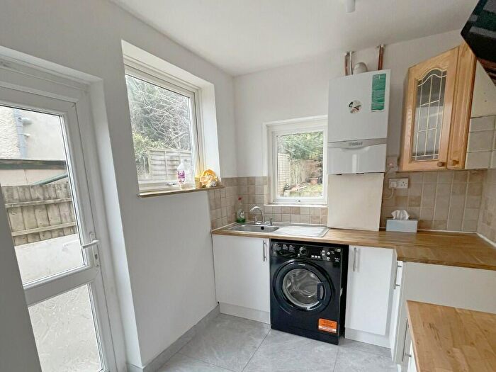 4 Bedroom Semi Detached House To Rent In Station Road, BS34