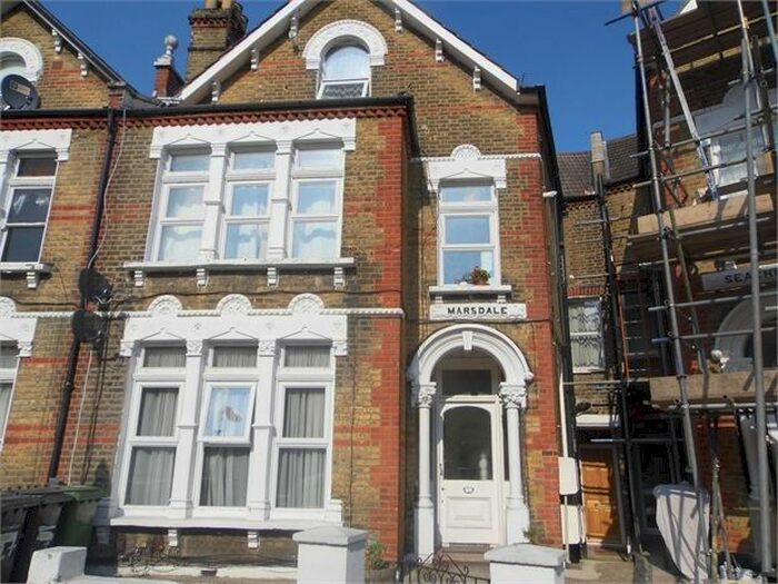 1 Bedroom Flat To Rent In Halesworth Road, Lewisham, London, SE13