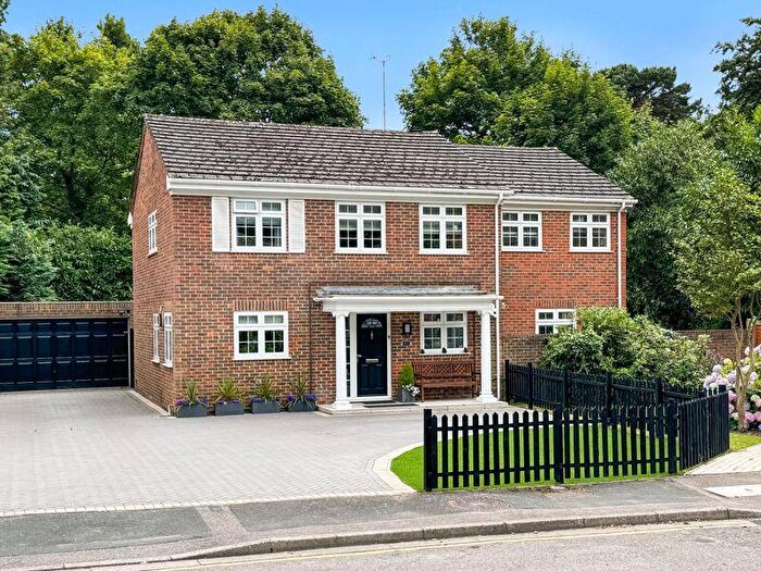 5 Bedroom Detached House For Sale In Firwood Drive, Camberley, GU15
