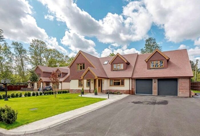 6 Bedroom Detached House To Rent In Butts Ash Lane, Hythe, Southampton, Hampshire, SO45