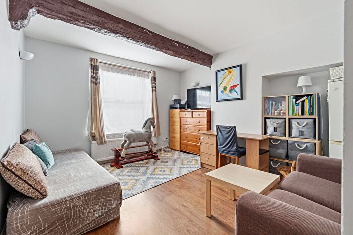 3 Bedroom Terraced House For Sale In Glastonbury Road, Morden, SM4