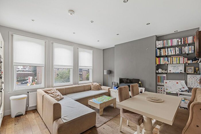 2 Bedroom Flat To Rent In Tadema Road, London, SW10