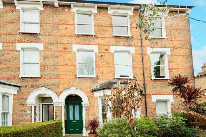 1 Bedroom Flat To Rent In Grazebrook Road, Stoke Newington, London, N16