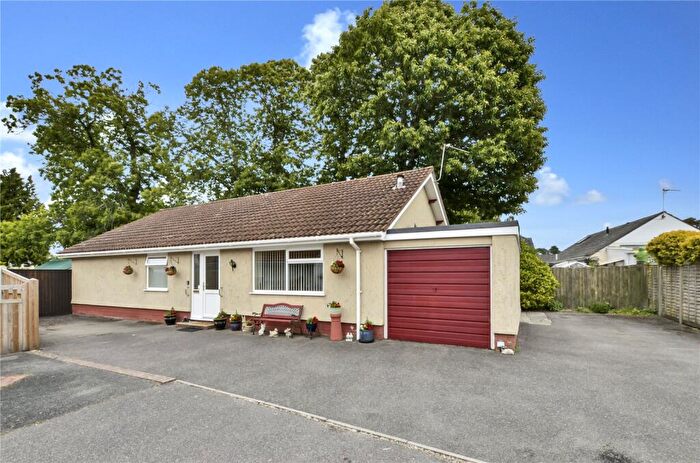 3 Bedroom Bungalow For Sale In Glenwood Way, West Moors, Ferndown, Dorset, BH22