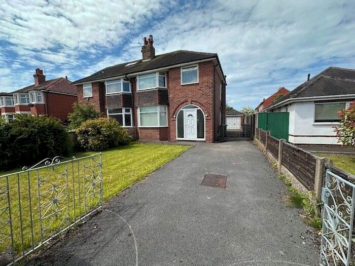 3 Bedroom Semi-Detached House To Rent In Leach Lane, Lytham St. Annes, Lancashire, FY8