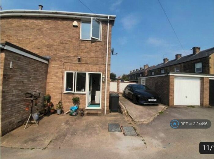 3 Bedroom Detached House To Rent In High Street, Morley, Leeds, LS27