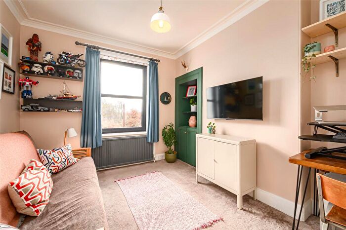 3 Bedroom Terraced House For Sale In Inchview Terrace, Edinburgh, Midlothian, EH7