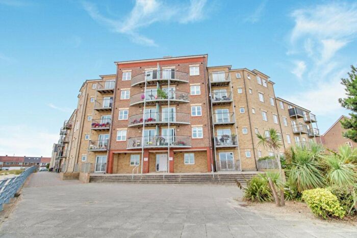 2 Bedroom Flat For Sale In Garland Point, Sussex Wharf, Shoreham By Sea, BN43