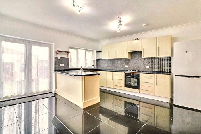 3 Bedroom Semi-Detached House To Rent In Taunton Way, Stanmore, HA7