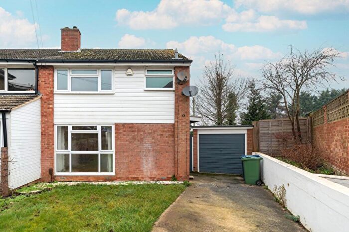 3 Bedroom Semi-Detached House For Sale In Roberts Close, Headington, OX3