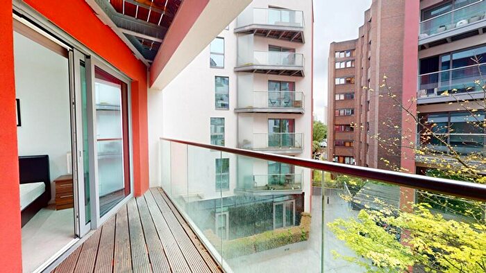 2 Bedroom Apartment To Rent In Waterhouse Apartments, Saffron Central Square, Croydon, CR0