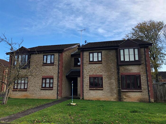 1 Bedroom Flat To Rent In Vanguard Court, Ritchie Road, Houndstone, BA22