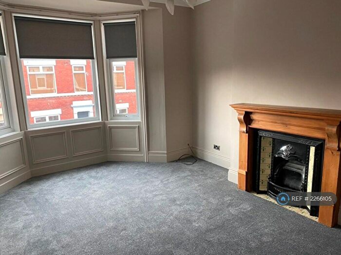 3 Bedroom Flat To Rent In Military Road, Newcastle Upon Tyne, NE30