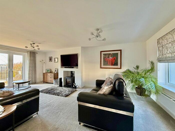 4 Bedroom Detached House For Sale In Tamerton Foliot, Plymouth, PL5