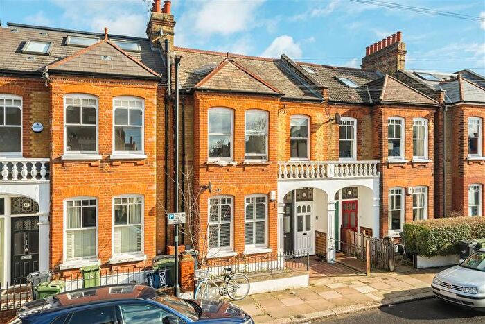 2 Bedroom Flat For Sale In Hambalt Road, Clapham, SW4