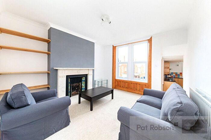2 Bedroom Flat To Rent In St Georges Terrace, Jesmond, Newcastle Upon Tyne, NE2