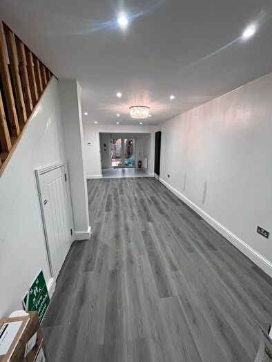 5 Bedroom Terraced House To Rent In High Meadows, Chigwell, IG7