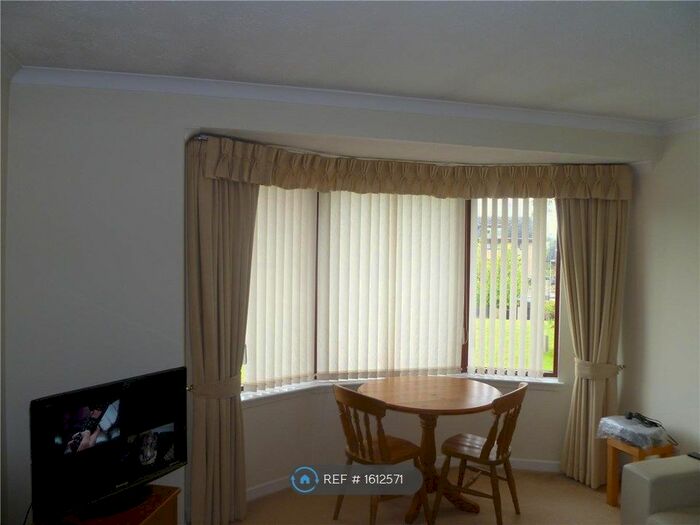 2 Bedroom Flat To Rent In St. Germains, Bearsden, Glasgow, G61