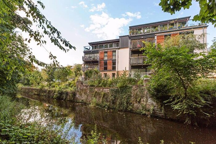 3 Bedroom Flat To Rent In Bells Mills, Dean Village, Edinburgh, EH4