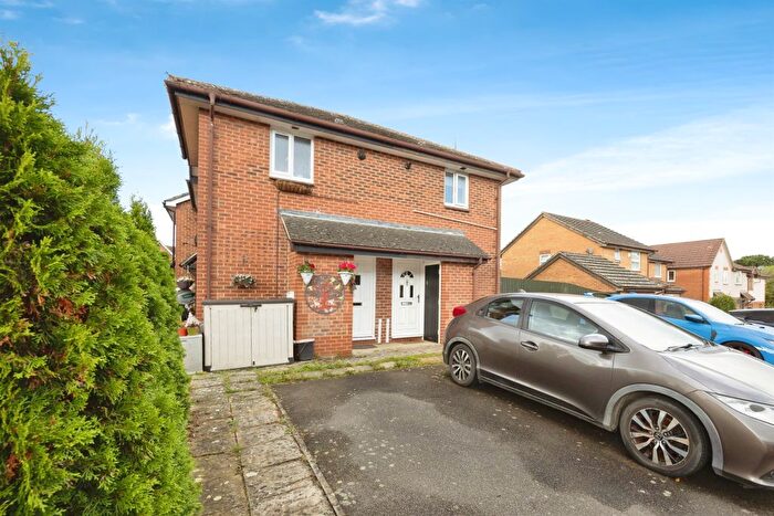 1 Bedroom Terraced House For Sale In Bridleway Lane, Kingsnorth, Ashford, TN23