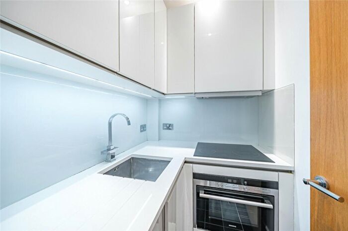 1 Bedroom Apartment For Sale In Fitzjohns Avenue, London, NW3