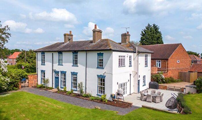 6 Bedroom Detached House For Sale In Barnby Moor, Barnby Moor, DN22