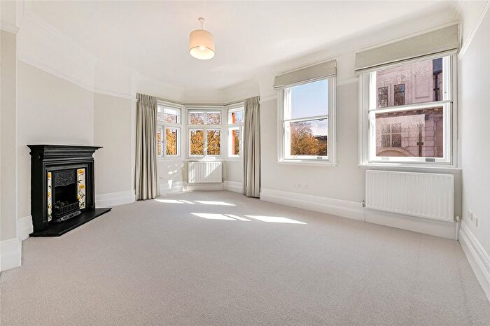 4 Bedroom Flat To Rent In Lower Sloane Street, London, SW1W