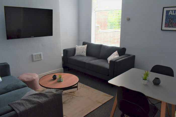 6 Bedroom Property To Rent In Davenport Avenue, Manchester, M20