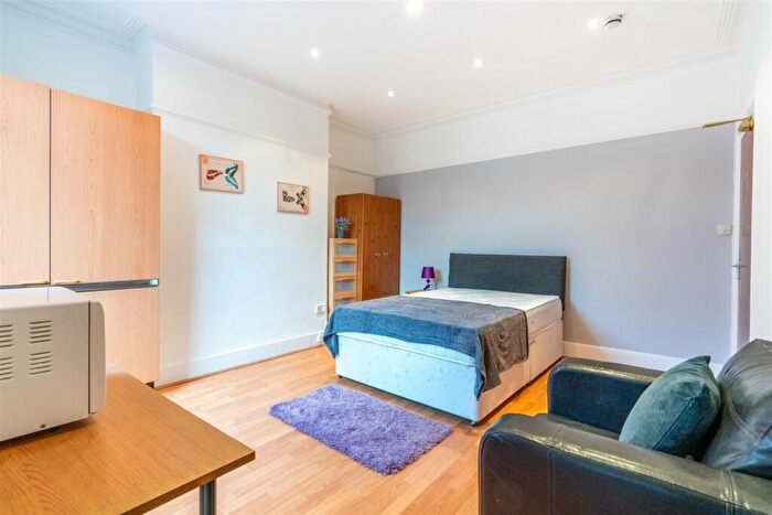 Studio To Rent In Stannington Grove, Heaton, NE6