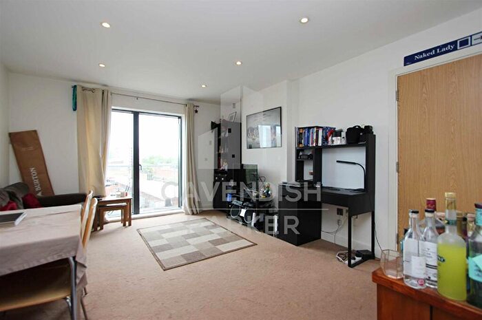 1 Bedroom Flat To Rent In Clayton Crescent, Islington, London, N1