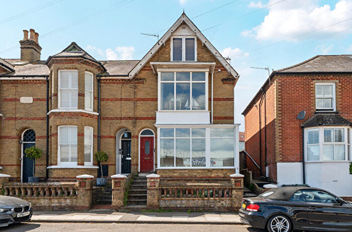 2 Bedroom Maisonette For Sale In Gosport Street, Lymington, SO41