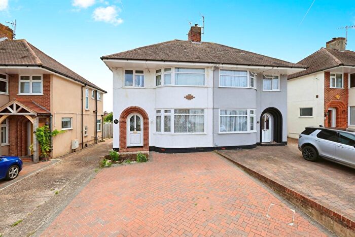 3 Bedroom Semi Detached House For Sale In Freeman Avenue, Eastbourne, BN22