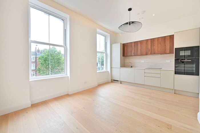 1 Bedroom Flat To Rent In Shepherds Bush Road, Shepherd's Bush, W6